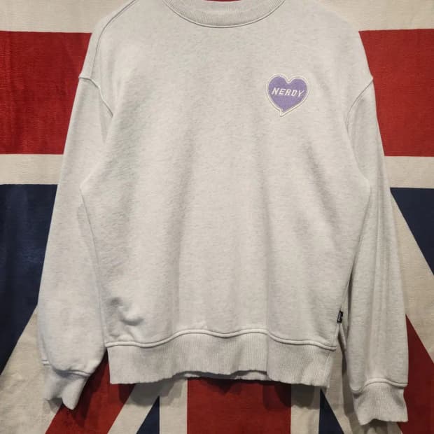 [여성~66] 널디 오버핏 하트로고 스웻셔츠 오트밀
