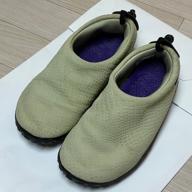 나이키 ACG 목 프리미엄 올리브 아우라블랙