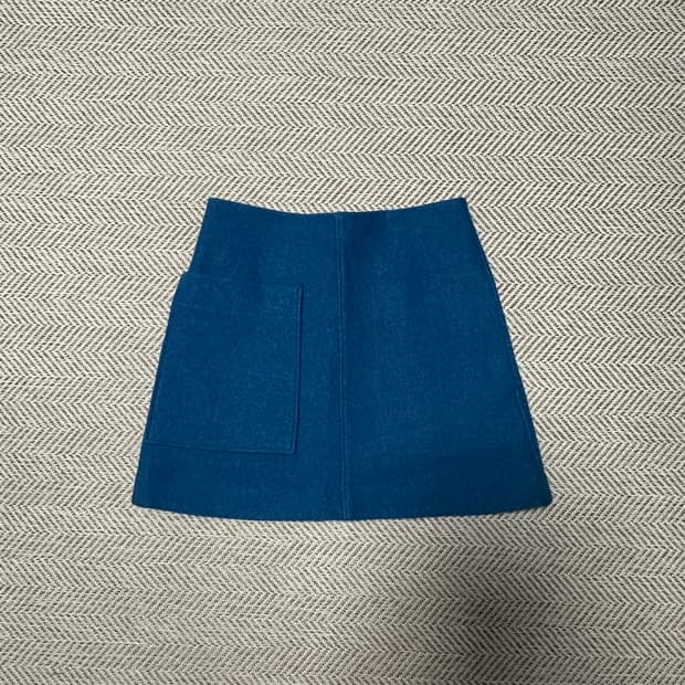 COS woman skirt