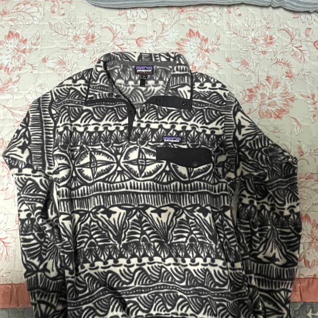 파타고니아 신칠라 아즈텍 색상 희귀컬러 s