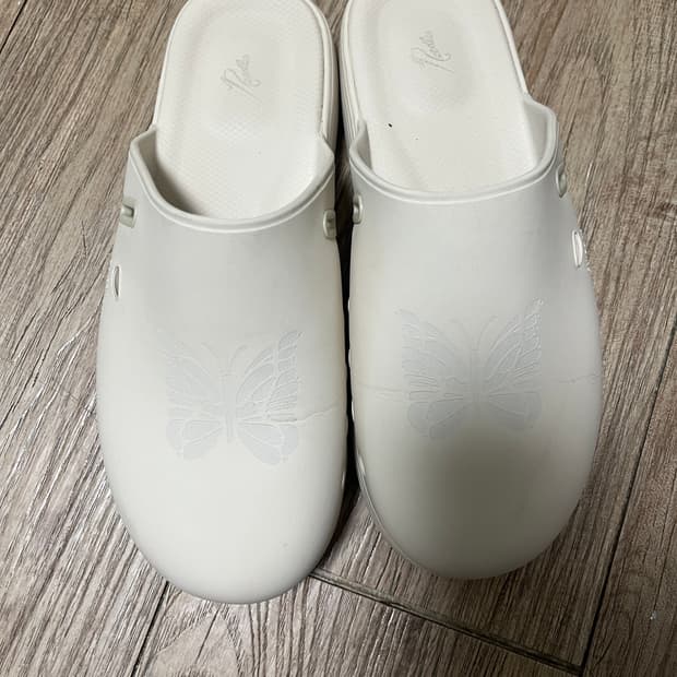 니들스x수이코크 샌들