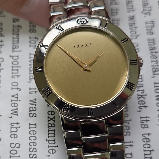 빈티지 구찌 클래식 3300.2.M 샴골판 칼침핸즈 브레이슬릿 ver.
