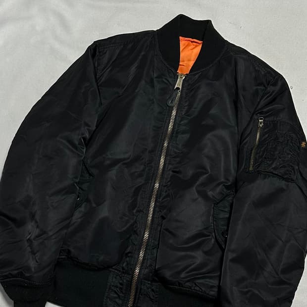 M 알파인더스트리 리버시블 ma-1 항공점퍼 