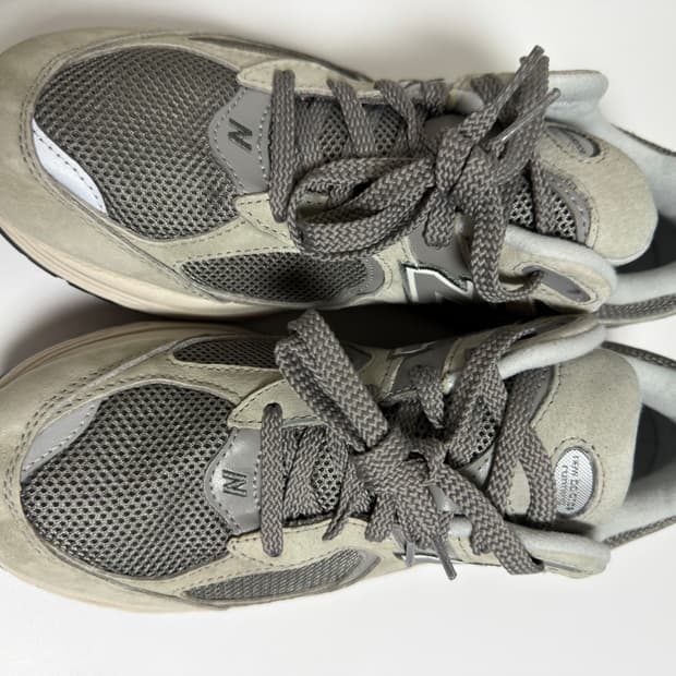 뉴발란스 2002R 그레이 275사이즈