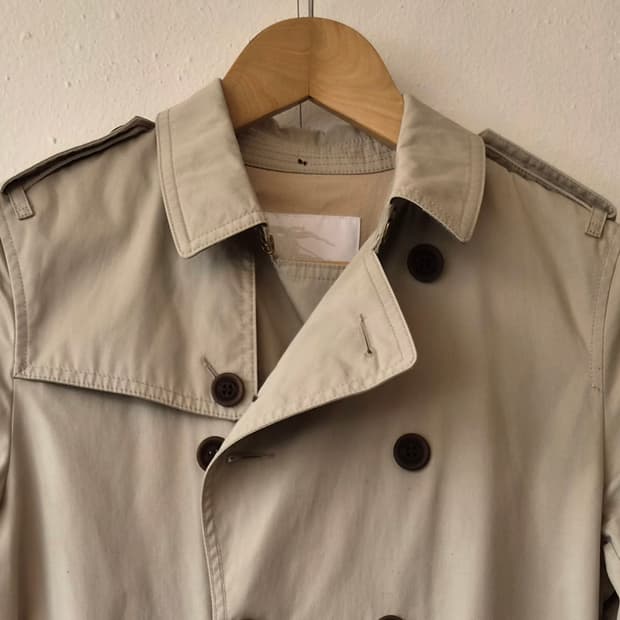 버버리 주니어(여성가능) 하프트렌치코트 14Y