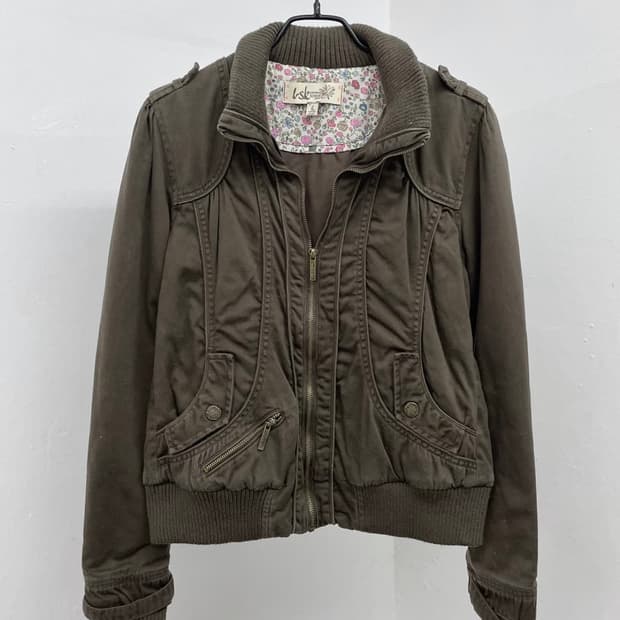 y2K 절개 디테일 버튼 자켓