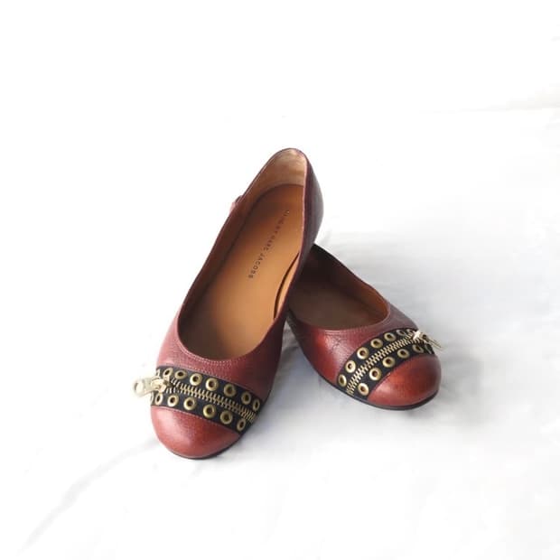 MARC JACOBS zip detail flat shoes / red