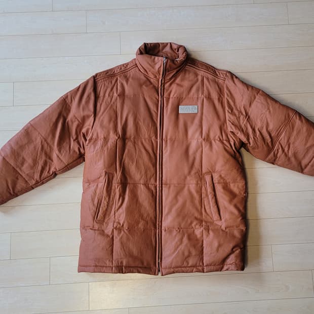 Suntory Boss 가죽다운파카