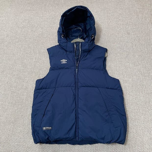 엄브로 덕다운 패딩조끼. 6399