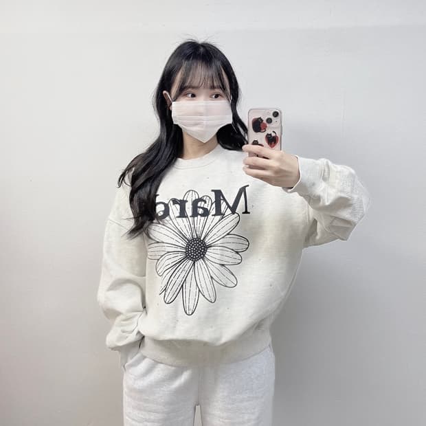 마르디메크르디 큐빅 플라워 맨투맨