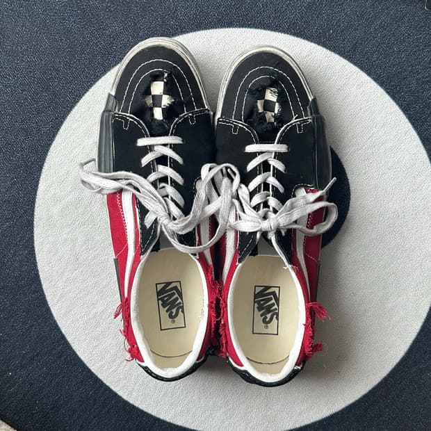 반스 스케이트 리컨스트럭트 블랙 레드