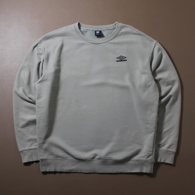 Umbro 엄브로 다크카키 맨투맨