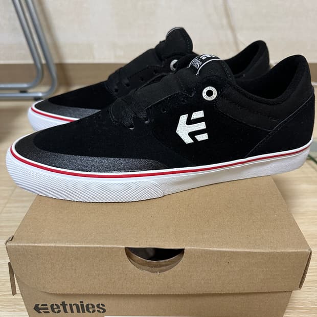 [280] Etnies Marana Vulc Black/White