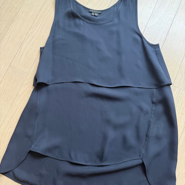 [새상품.정가35] Theory 하늘하늘 여신되는 고급소재 실크 탑