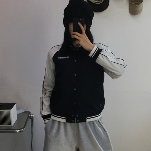 디스커버리 사이드라인 버튼 자켓