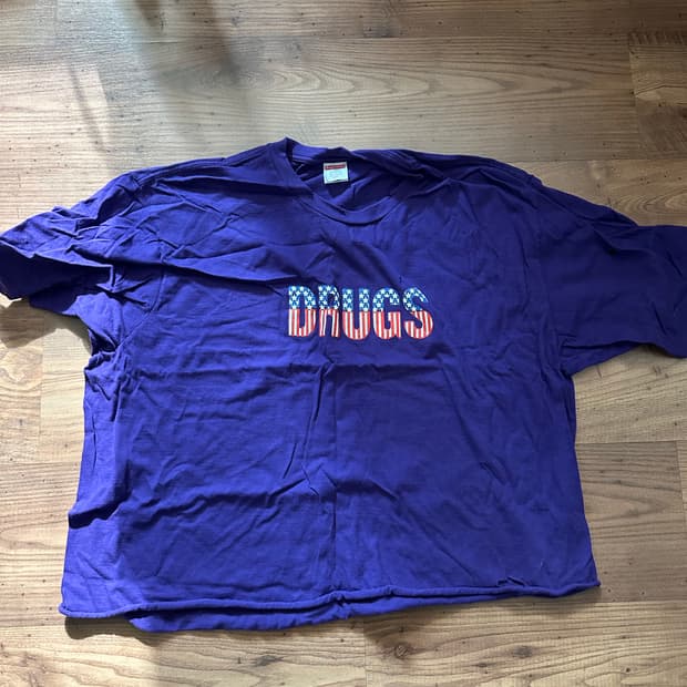 슈프림 drug addict