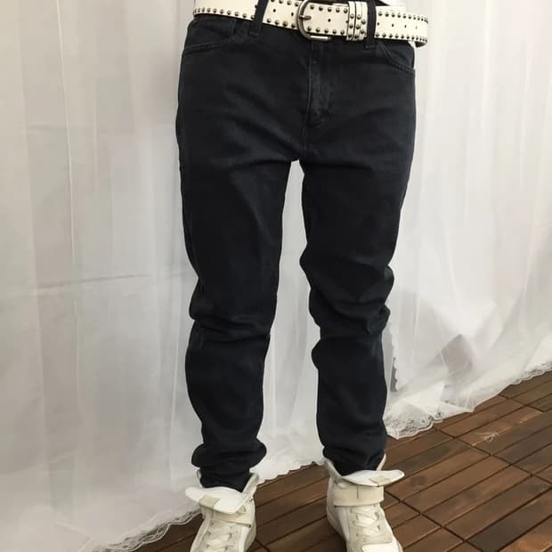Levi’s 512 Black Slim Taper Jeans