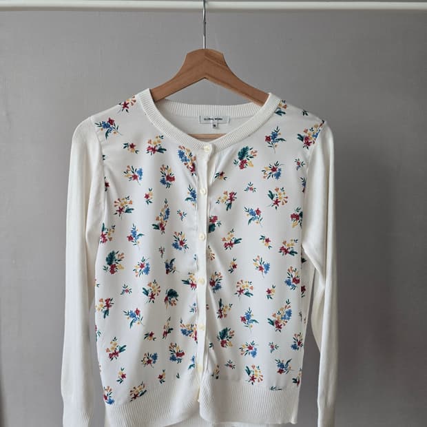 GLOBAL WORK 화이트플라워 니트 가디건 (M)