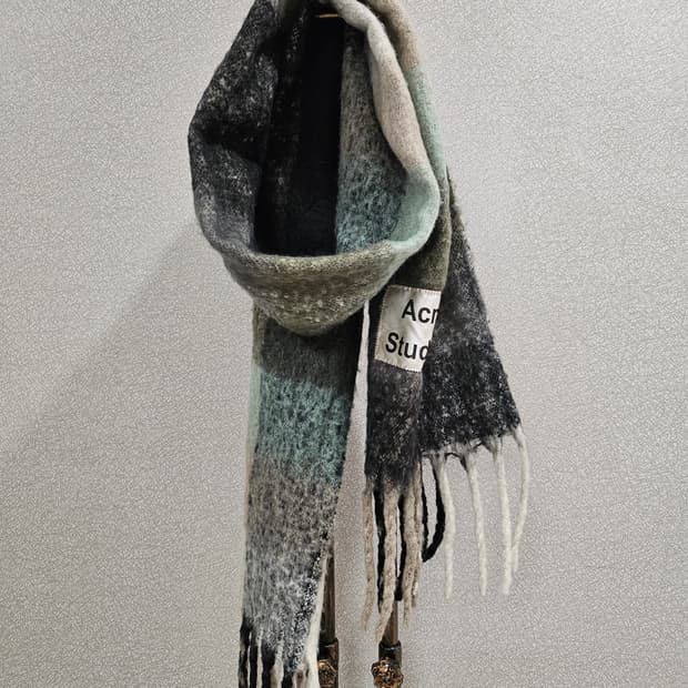 아크네스튜디오 