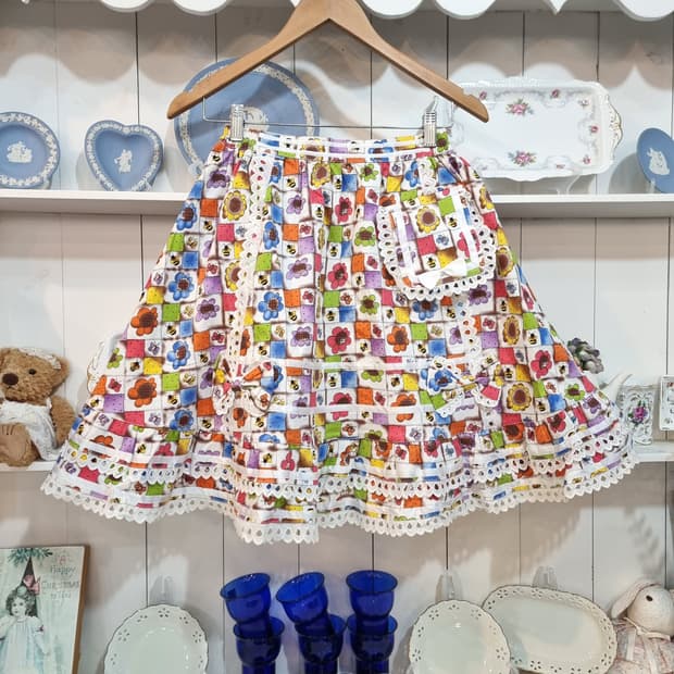 바디라인(BODY LINE) 레트로 플라워 패치워크 레이스 스커트