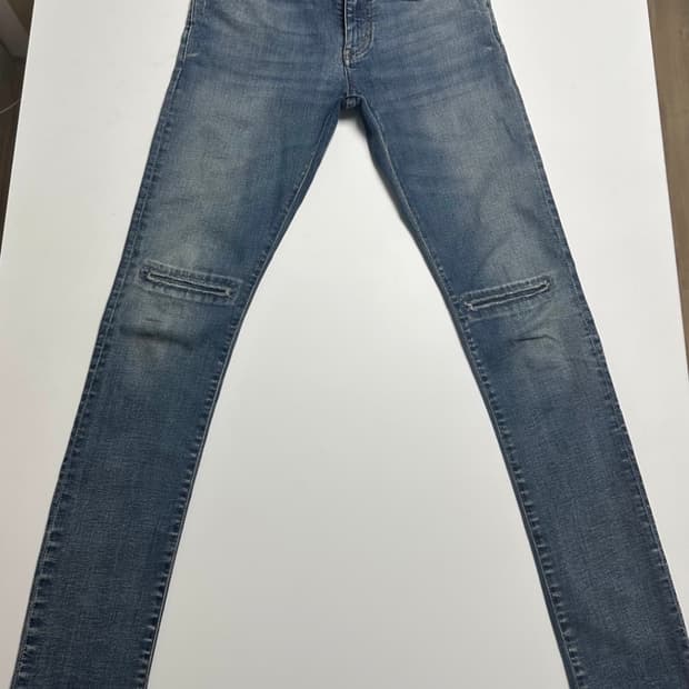 에디 슬리먼 생로랑 디스진