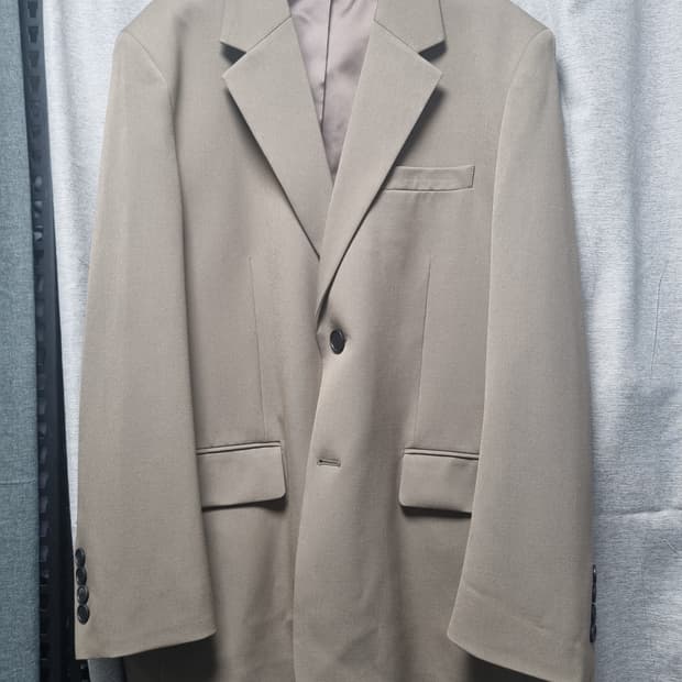 무신사스탠다드 대디숄더 오버핏 블레이저 베이지 XL