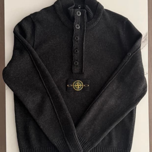 (정품) 스톤아일랜드 하프집업 니트