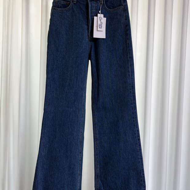 메모오피셜 콘데님 다니엘