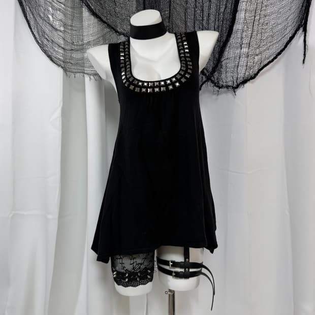 punk sleeveless