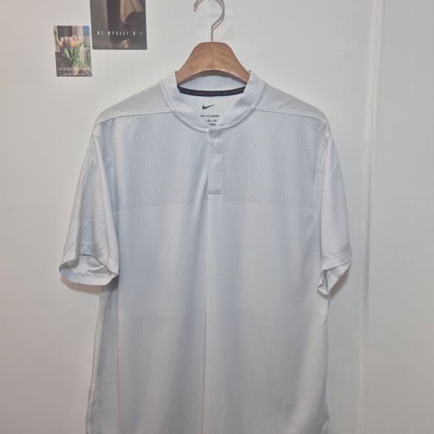 나이키 타이거우즈 컬렉션 DRI-FIT 골프 반팔
XL 
