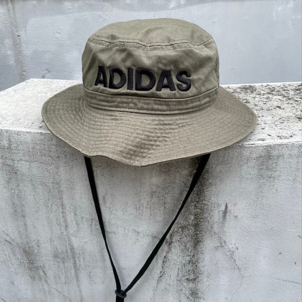 Adidas 아디다스 빅 자수로고 사파리 버킷햇