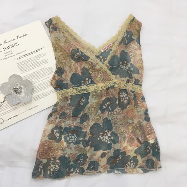 jpn vintage pastel floral lace sleeveles