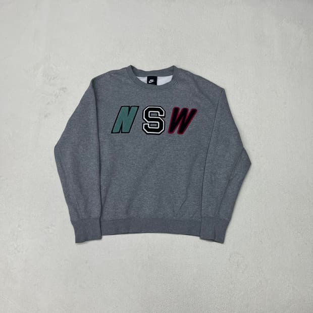 나이키 NSW 맨투맨