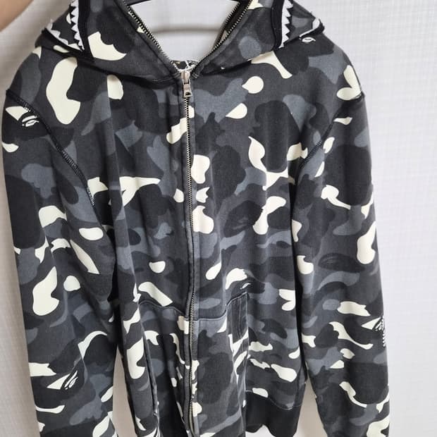 베이프 후드집업