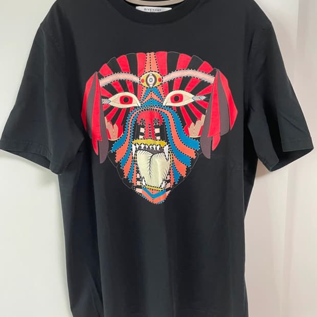 지방시(GIVENCHY) 로트와일러 트레이블 반팔M