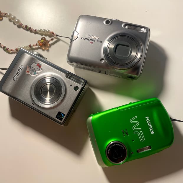 니콘,후지필름 디카 판매합니다!