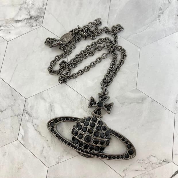 비비안웨스트우드 아카이브 블랙 크리스탈 큐박 orb 팬던트 목걸이