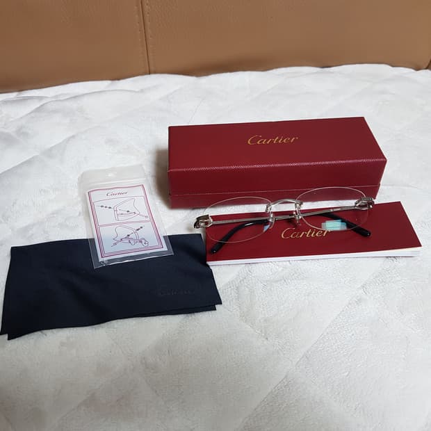 까르띠에 무테 안경