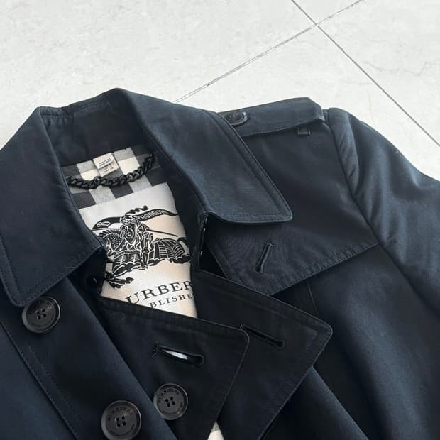 버버리 트렌치코트 블랙