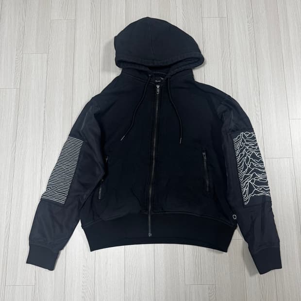 엠피큐 조이디비전 후드집업