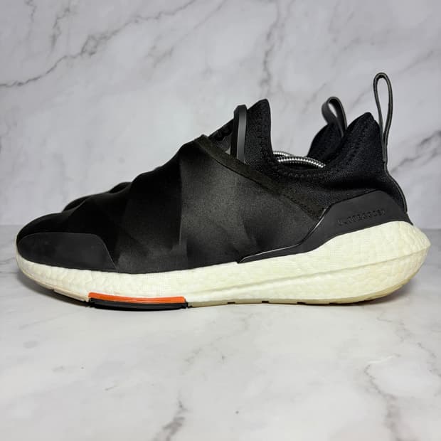 [275] 아디다스 x Y-3 울트라부스트22 블랙 코어 화이트