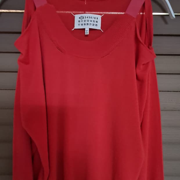 메종 마르지엘라 컷아웃 니트