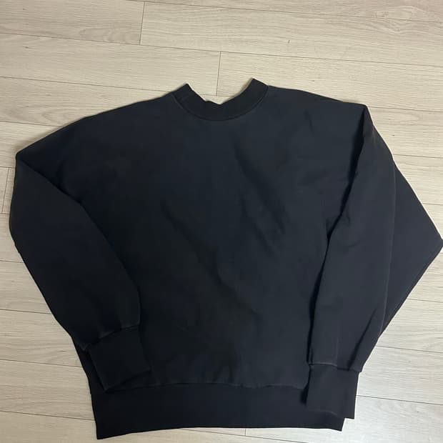 칸예 이지 jik샘플 크루넥