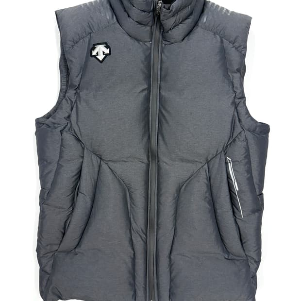 데상트 패딩조끼