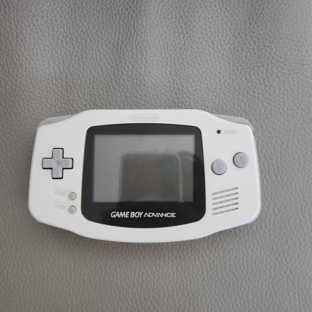 게임보이 어드밴스 순정 팝니다