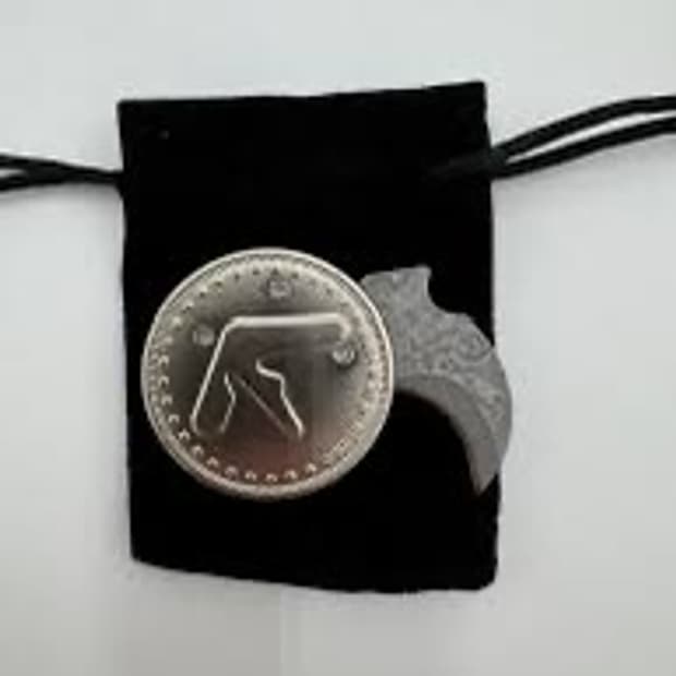 Supreme aphex twin mantis coin knife