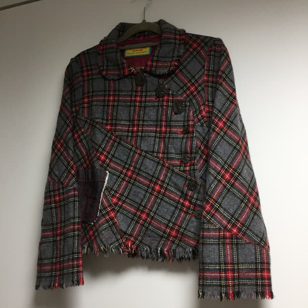 betty’s blue check pattern jacket
