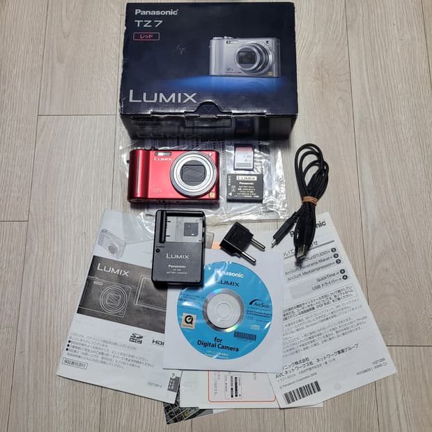 파나소닉 루믹스 DMC-TZ7 빨간색 디카