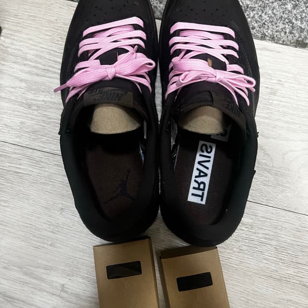 (정품) 조던1 트래비스스캇 벨벳 브라운 260mm