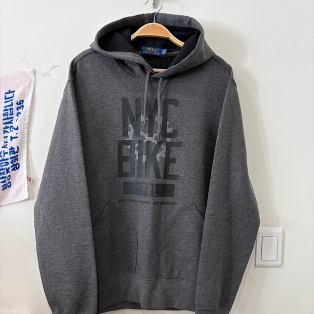 250. 폴로 후드티 